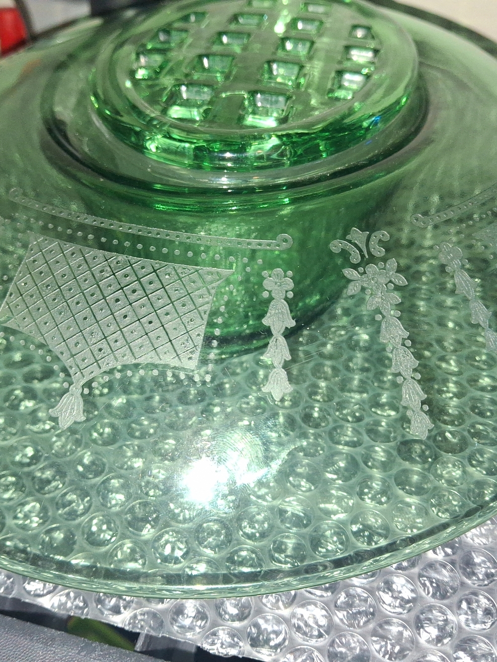 Green Uranium Etched Glass Console Bowl